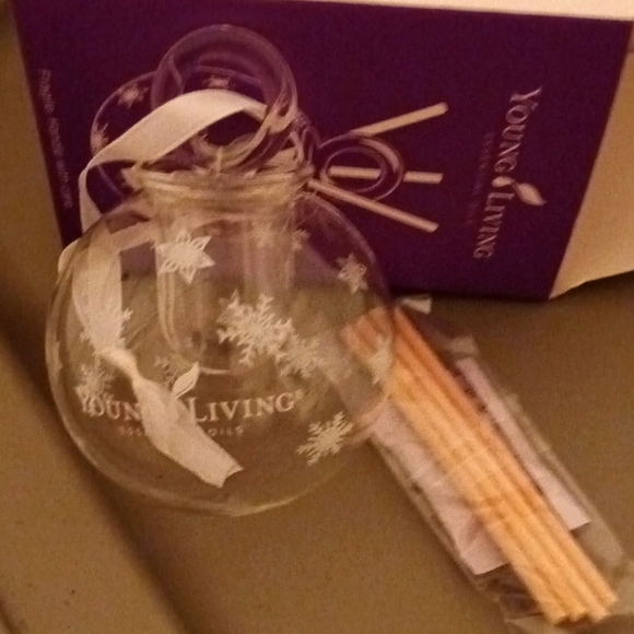 Young Living Ornament essential oils - Picture 2 of 2